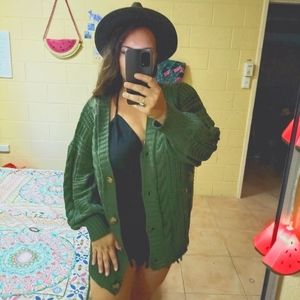 Meet your Posher, Carolei